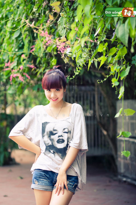 Ảnh của Hot girl Huyền Lizzie: "Mình cũng không đắt sô lắm đâu."