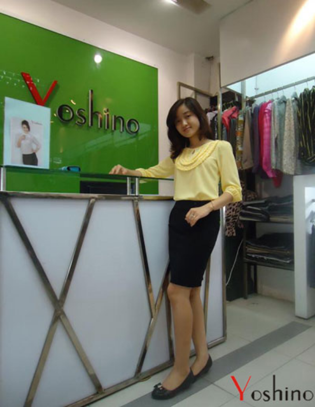 Ảnh của Mặc đồ Yoshino và nhận quà