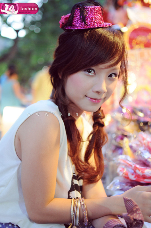 Ảnh của 2 xì-tai tóc dễ thương "chơi" Trung Thu