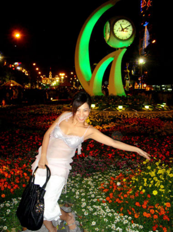 Ảnh của THU MINH NGHIÊN KHOE NGỰC 9