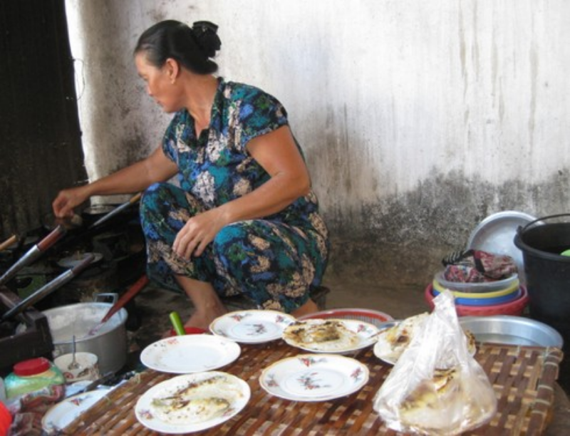 Ảnh của Đi chợ làng Chuồn ăn bánh xèo cá kình