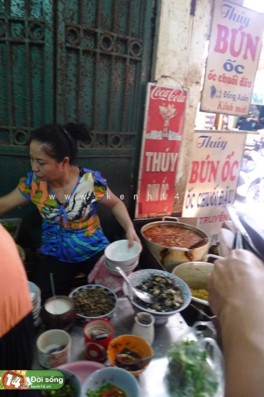 Ảnh của Khám phá ẩm thực ngõ chợ Đồng Xuân: Bún ốc cổ truyền