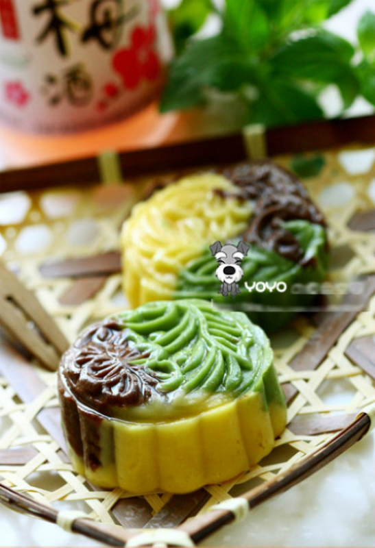 Ảnh của Tò mò học làm bánh trung thu ba màu
