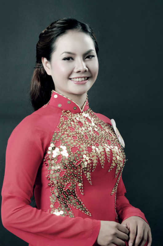Ảnh của Lương Nguyệt Anh: ‘Không quen đá trên sân người’